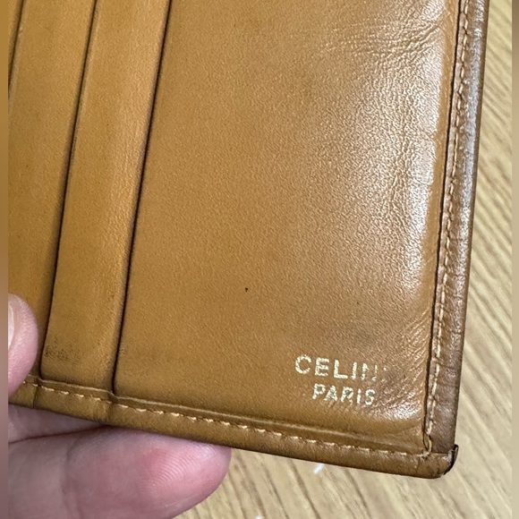 ❣️CELINE MACADAM BIFOLD❣️ - Picture 2 of 11